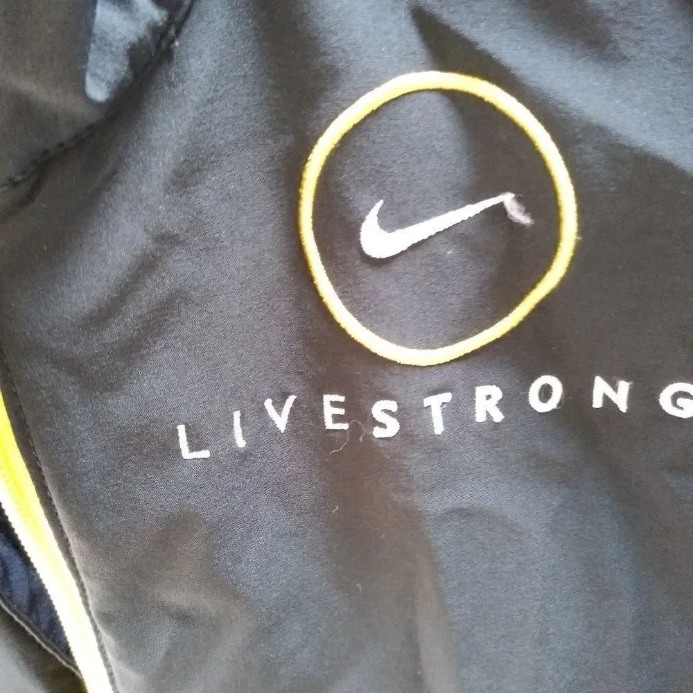 Nike jacket - Picture 3 of 4
